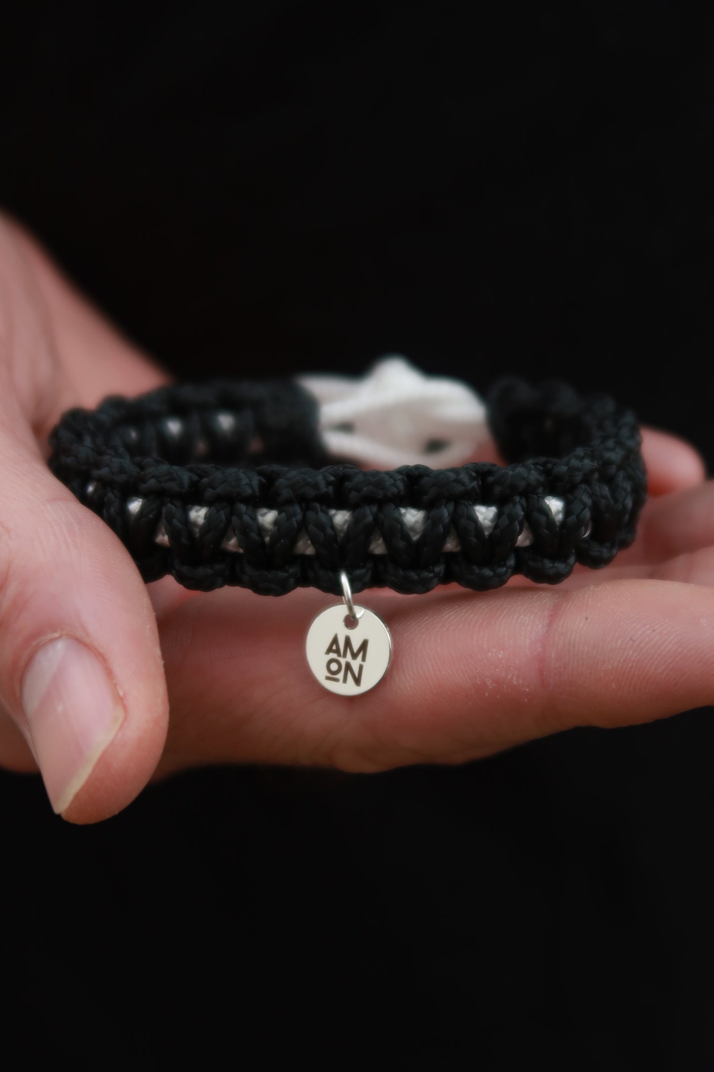 Domino Paracord Bracelet