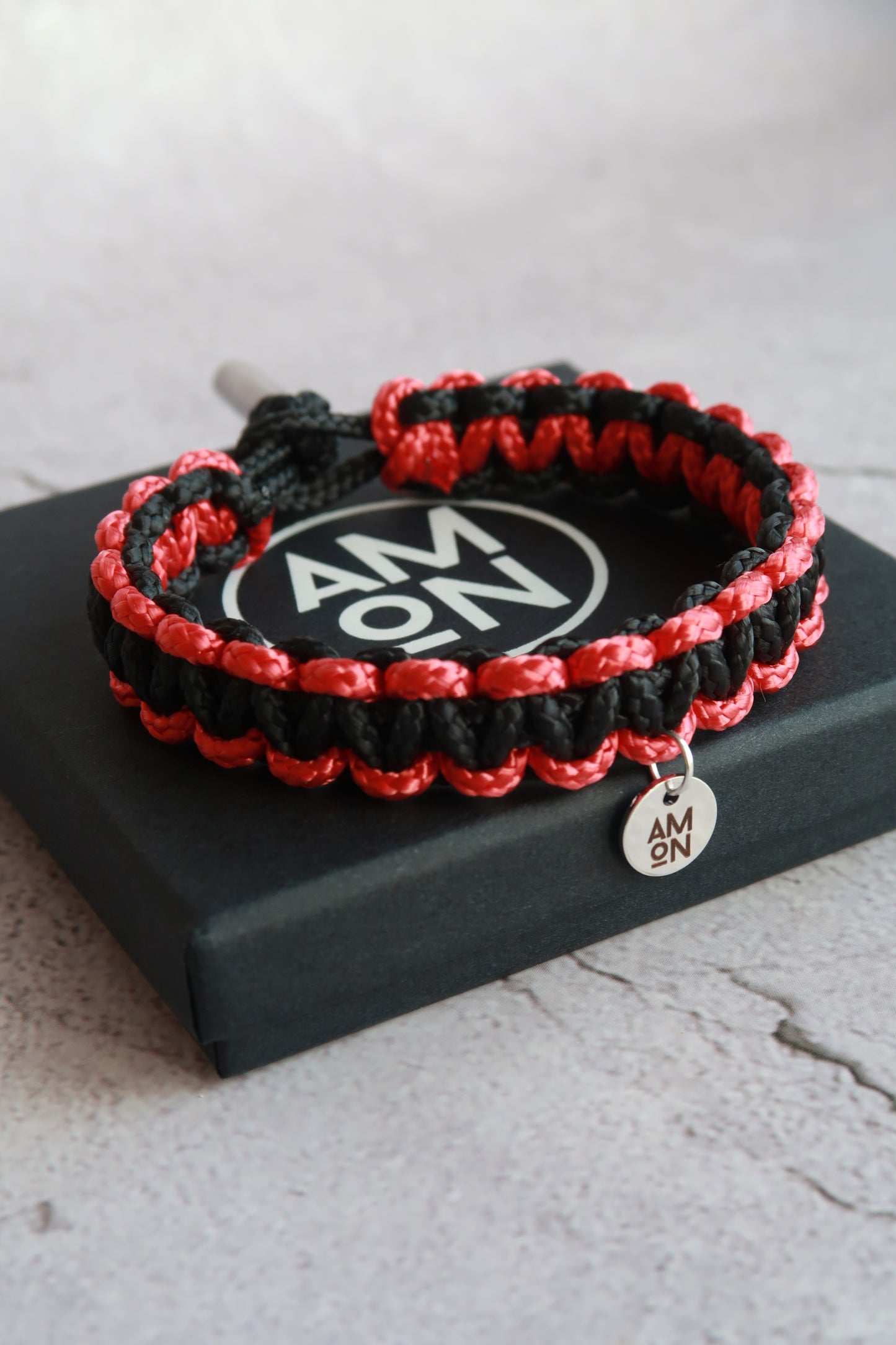 Redback Paracord Bracelet